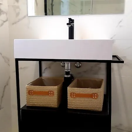 San Pedro Parking Gratis Coche Mediano * Córdoba